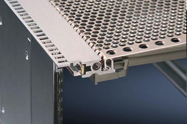 ЭМС-пружина д/защитных панелей 40HP, 1 шт